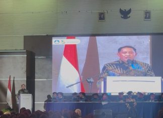 Kepala LLDIKTI Wilayah IV Hadiri Wisuda dan Pengambilan Sumpah Profesi Universitas Faletehan : Lulusan Siap Bersaing di Era Digital
